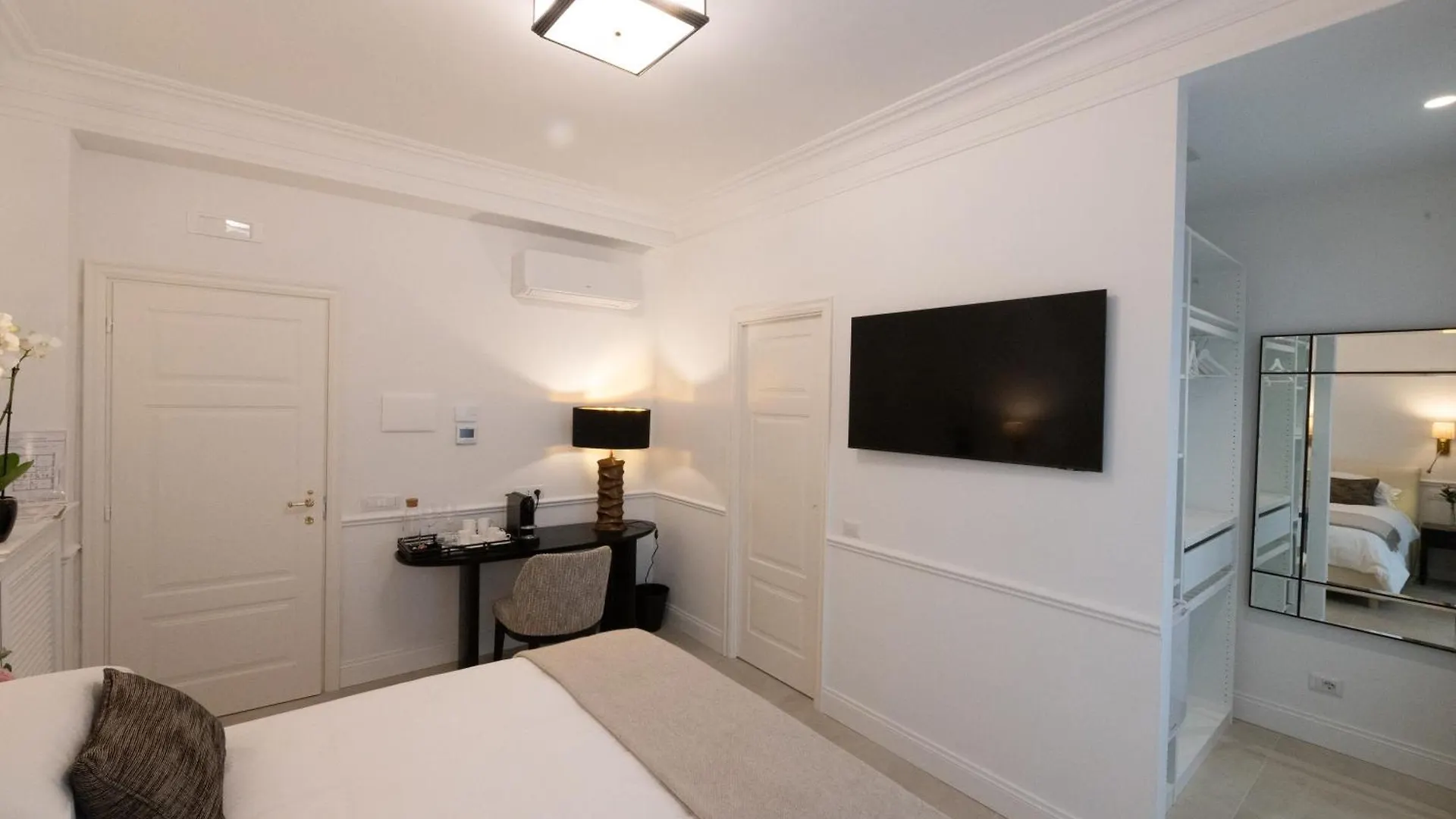 La Scalinata - Boutique Guest House Rome