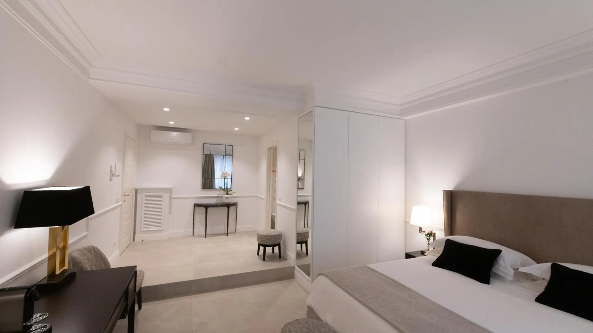 La Scalinata - Boutique Guest House Rome
